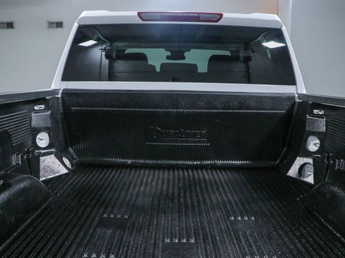 Used 2024 Chevrolet Silverado 2500 LT AWD/4WD image 30