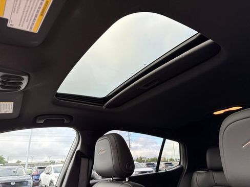 Used 2025 Buick Envista Avenir FWD image 21