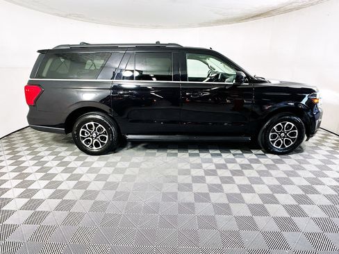 Used 2024 Ford Expedition Max XLT image 2