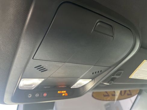 Used 2022 Chevrolet Equinox RS w/ RS Leather Package image 25