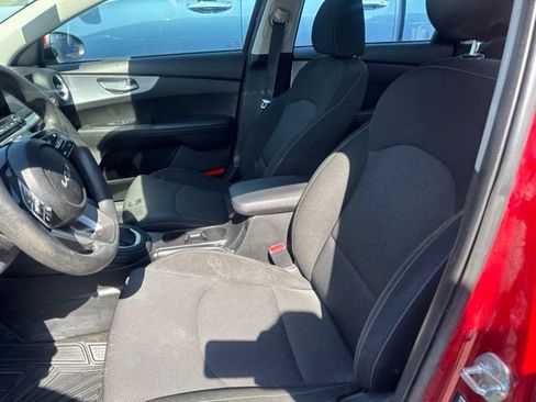 Used 2022 Kia Forte LXS FWD image 10