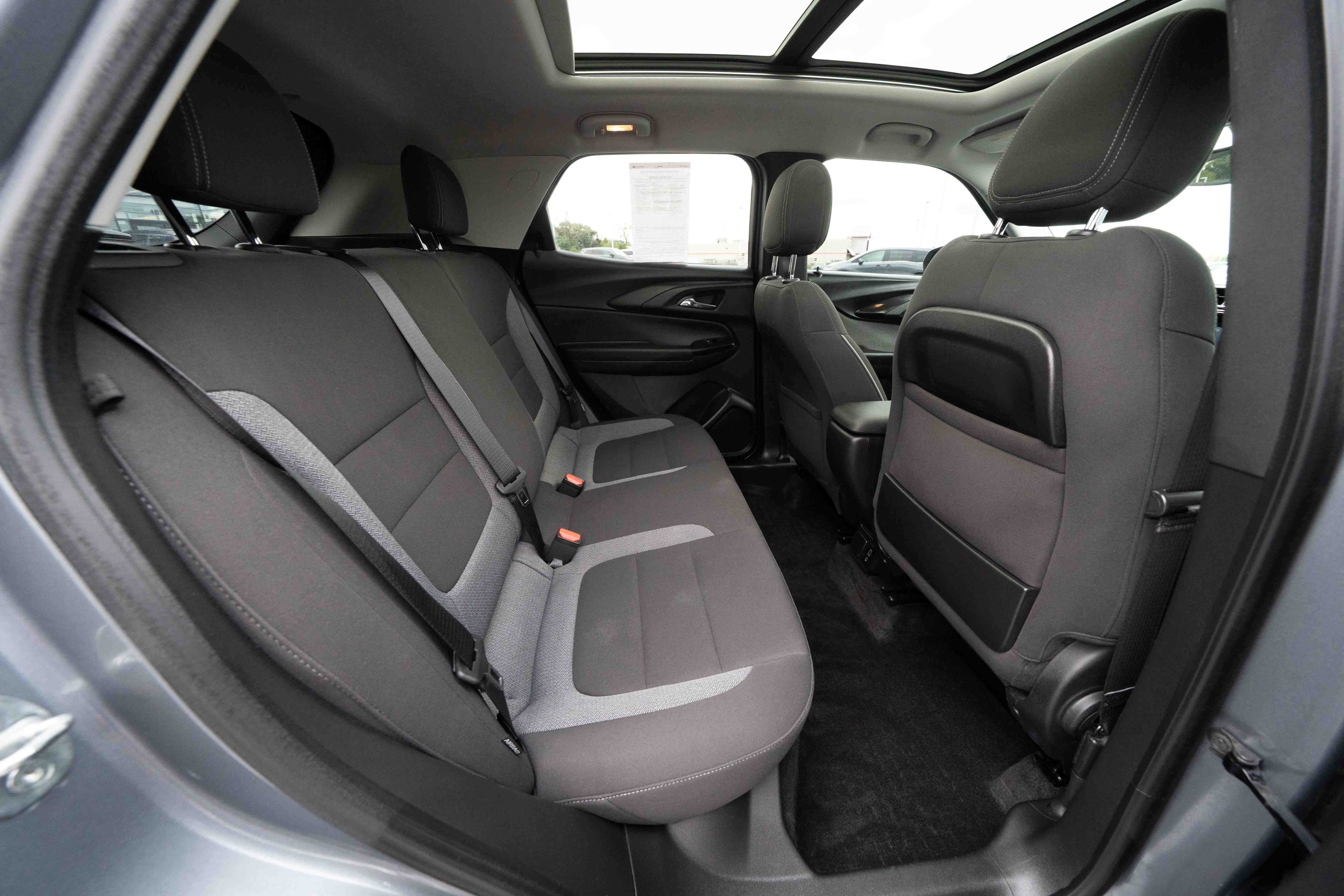 Used 2021 Chevrolet TrailBlazer LT w/ Sun and Liftgate Package FWD image 25