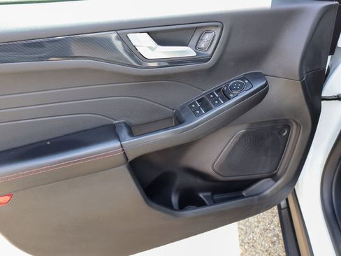 Used 2023 Ford Escape ST-Line w/ Equipment Group 301A FWD image 15