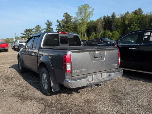Used 2016 Nissan Frontier 4x4 Crew Cab image 6