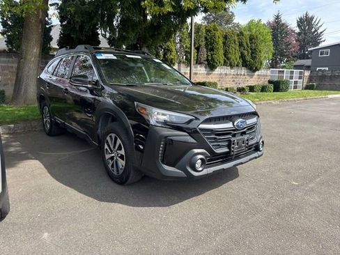 Used 2023 Subaru Outback Premium AWD/4WD image 2