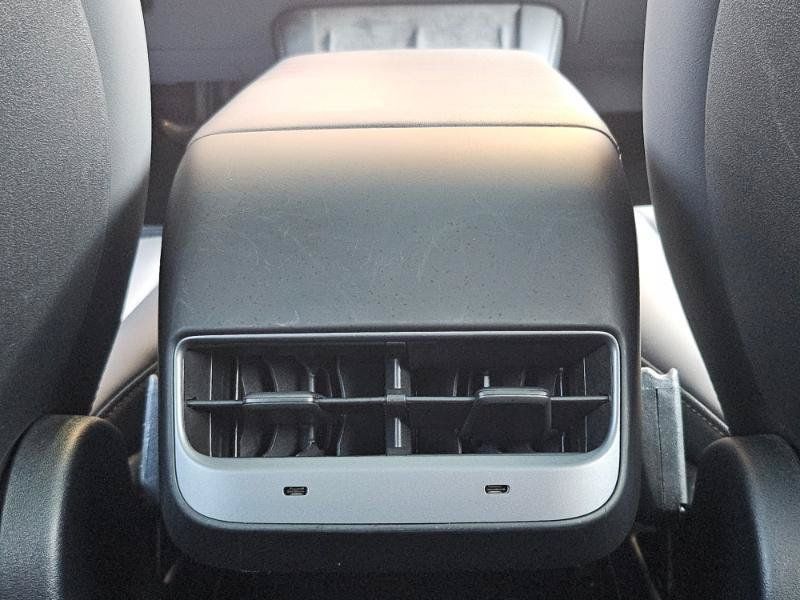 Used 2023 Tesla Model Y Long Range AWD/4WD image 65