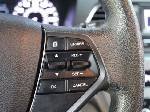 Used 2017 Hyundai Sonata SE FWD image 17