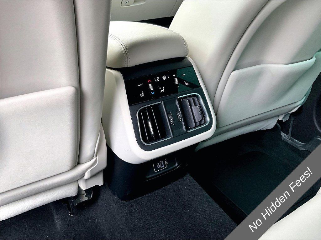 Used 2023 Maserati Grecale Modena AWD/4WD image 26
