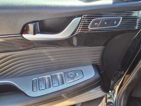 Used 2024 Hyundai Palisade Calligraphy image 24