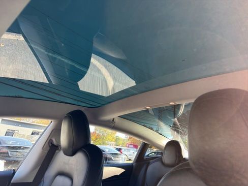 Used 2019 Tesla Model 3 Long Range image 19