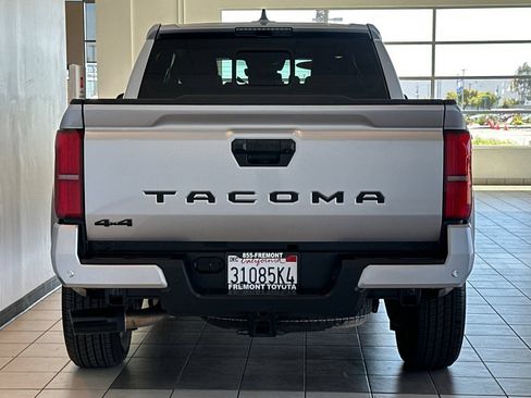 Certified 2025 Toyota Tacoma TRD Sport w/ TRD Sport Upgrade Package AWD/4WD image 5