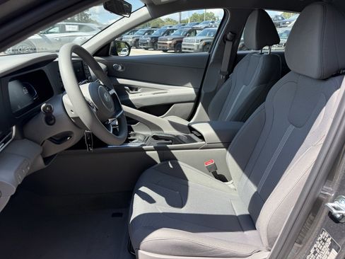 New 2026 Hyundai Elantra SE w/ Cargo Package image 10