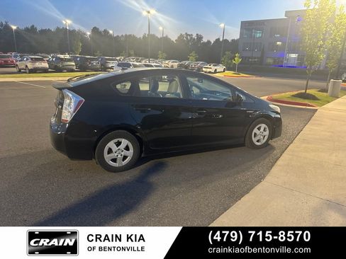 Used 2011 Toyota Prius Four w/ Solar Roof Pkg FWD image 3