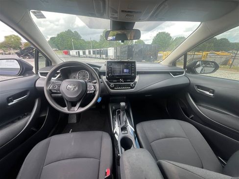Used 2020 Toyota Corolla LE FWD image 22