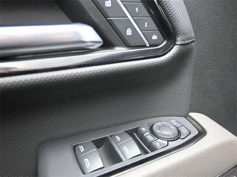 Used 2024 Chevrolet Silverado 2500 ZR2 w/ Technology Package image 22