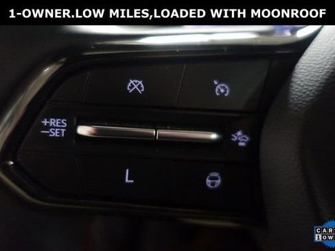 Used 2024 Chevrolet Traverse RS image 13