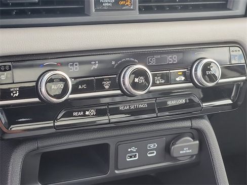 New 2025 Honda Pilot Touring image 14