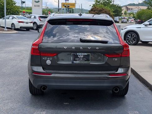 Used 2019 Volvo XC60 T5 Momentum w/ Multimedia Package image 6