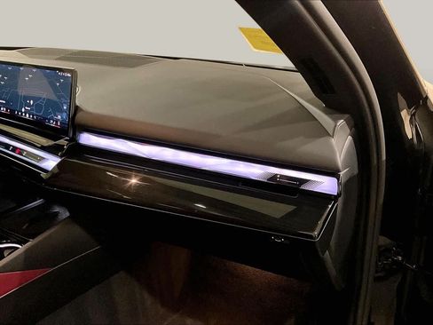 Used 2024 BMW i5 eDrive40i w/ Premium Package RWD image 18