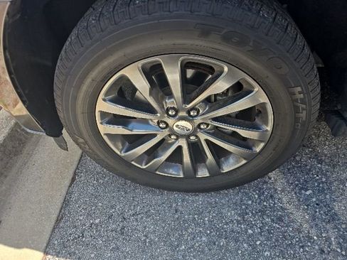 Used 2021 Ford Expedition Max Limited RWD image 29