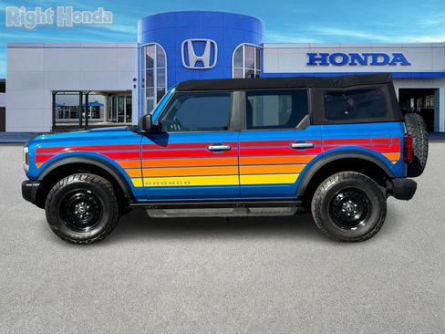 Used 2025 Ford Bronco Big Bend w/ Black Diamond Package image 3