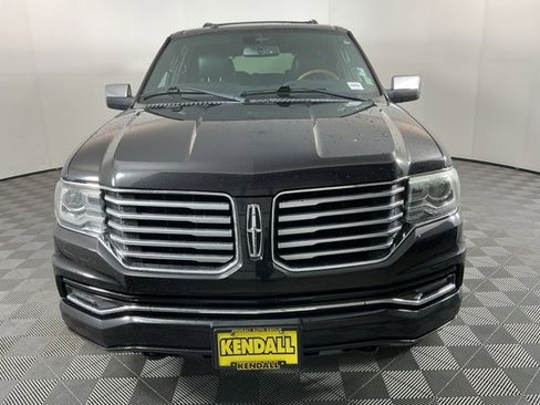 Used 2015 Lincoln Navigator L Base image 2