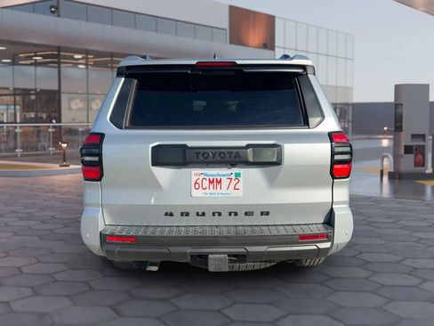 Used 2025 Toyota 4Runner TRD Off-Road AWD/4WD image 4