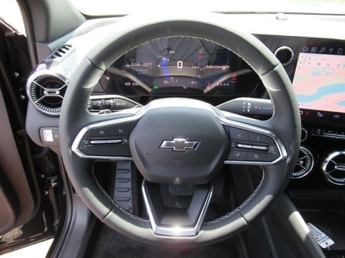 New 2025 Chevrolet Blazer EV LT image 17