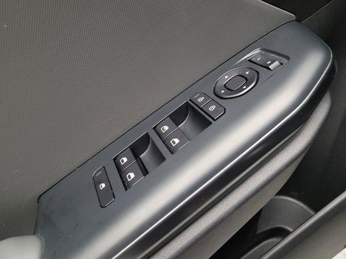 Used 2025 Kia K4 FWD image 27