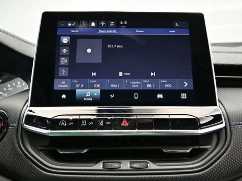 New 2026 Jeep Compass Altitude image 30