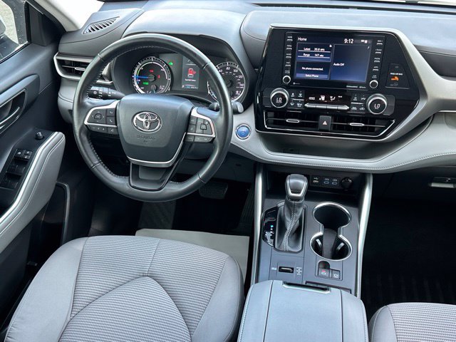 Used 2022 Toyota Highlander LE AWD/4WD image 48