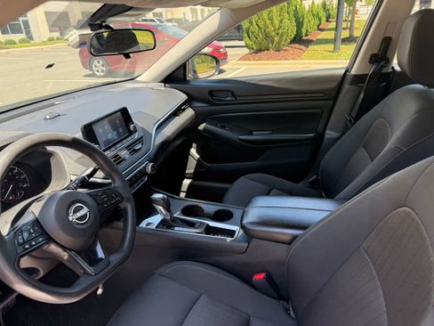 Used 2023 Nissan Altima 2.5 S FWD image 10
