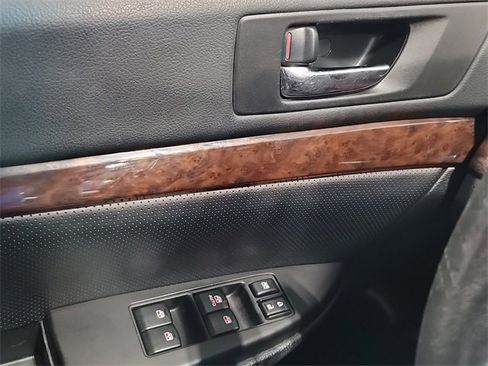 Used 2013 Subaru Legacy 2.5i Limited image 15