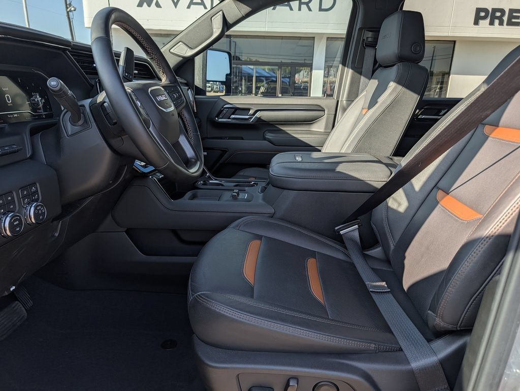 Used 2024 GMC Sierra 2500 AT4 w/ AT4 Premium Plus Package AWD/4WD image 27