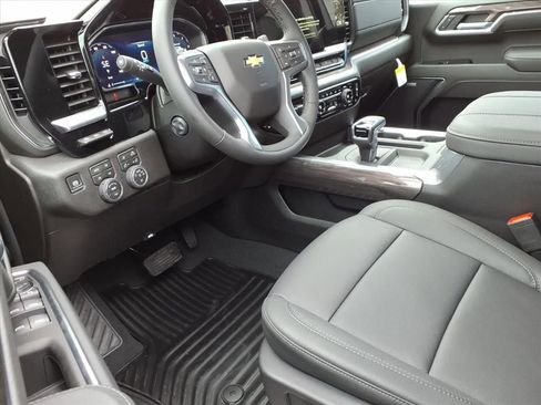 New 2026 Chevrolet Silverado 1500 LTZ w/ LTZ Premium Package image 8
