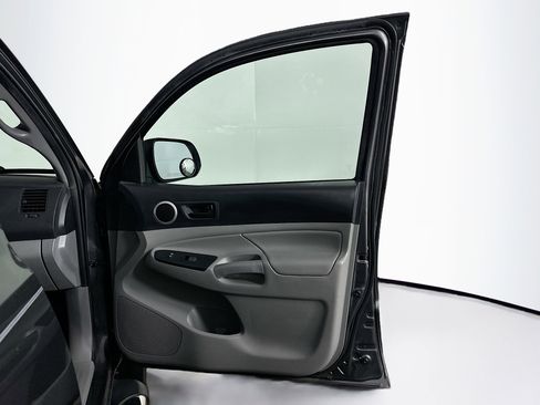 Used 2015 Toyota Tacoma 4x4 Double Cab image 30