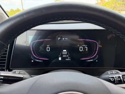 Certified 2025 Kia Sportage EX FWD image 17