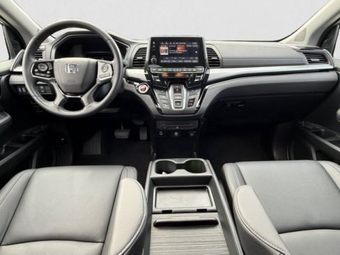 Used 2023 Honda Odyssey Touring image 13