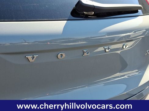 Certified 2025 Volvo XC40 B5 Ultra w/ Protection Package Premier image 27