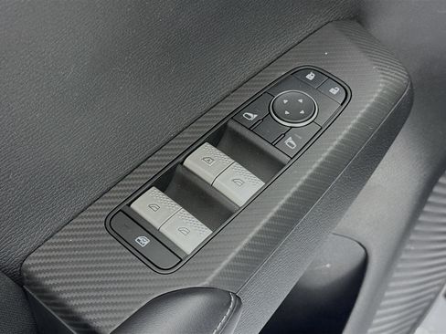 Used 2023 Mitsubishi Outlander ES FWD image 17