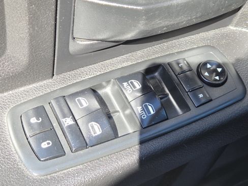 Used 2018 RAM 2500 Tradesman w/ Chrome Appearance Group AWD/4WD image 24