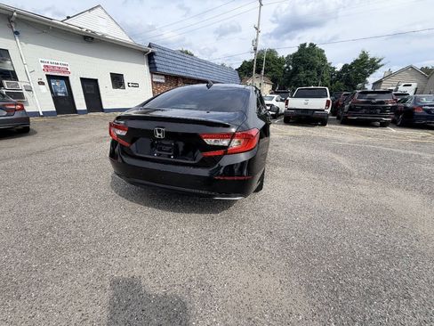 Used 2018 Honda Accord LX image 26