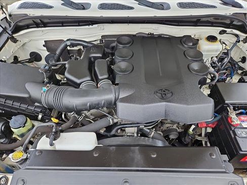 Used 2013 Toyota FJ Cruiser 2WD w/ Convenience Pkg image 21