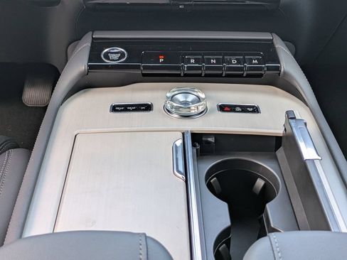 New 2026 Lincoln Navigator Reserve w/ Jet Appearance Package AWD/4WD image 29