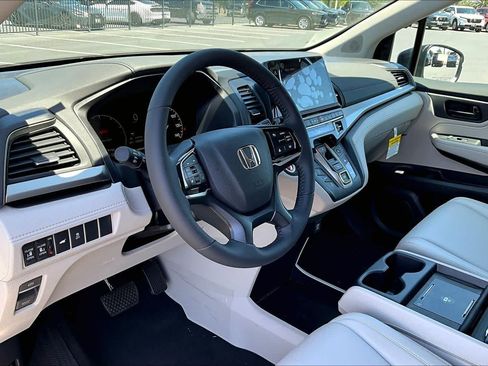 New 2026 Honda Odyssey EX-L image 8