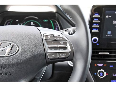 Used 2020 Hyundai Ioniq SE FWD image 19