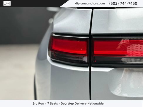 Used 2023 Rivian R1S Adventure image 14