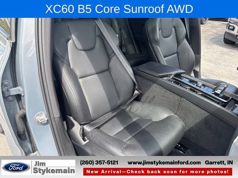 Used 2024 Volvo XC60 B5 Core w/ Protection Package Premier AWD/4WD image 19