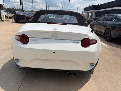 Used 2023 MAZDA MX-5 Miata Club w/ Brembo/BBS Recaro Package RWD image 4
