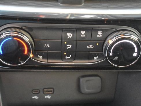 Used 2024 Buick Encore GX Sport Touring w/ Comfort Package image 27